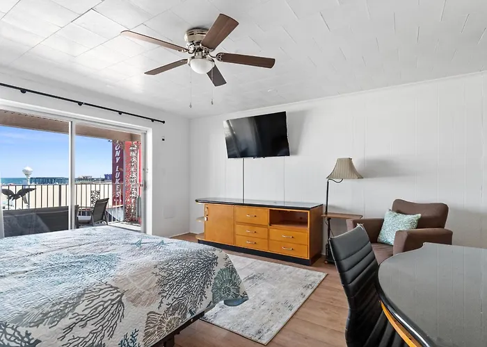 Apartment 2 Bed1 Bath On The Boardwalk By The Inlet